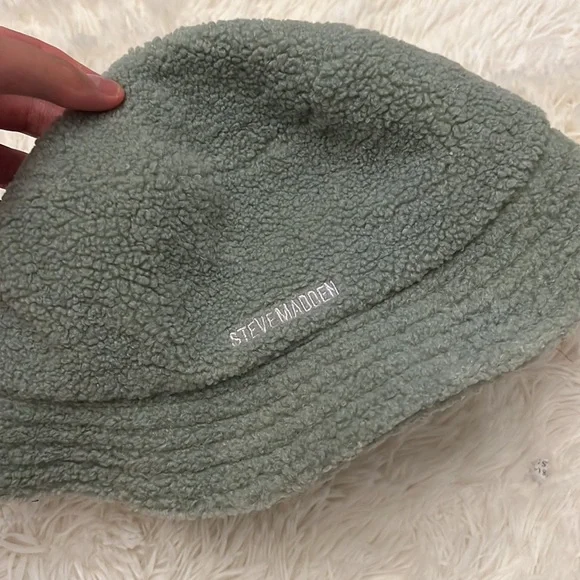 STEVE MADDEN Sherpa Bucket Hat mint - Picture 3 of 7
